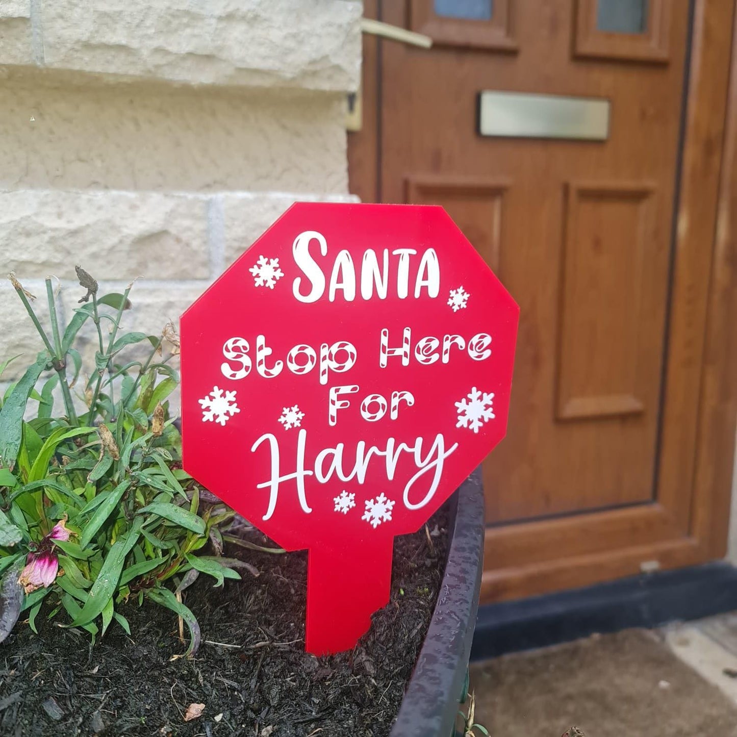 Santa Please Stop Here For Personalised Acrylic Sign with Vinyl Wording - Perfect for inside or outside, great kids Christmas decoration!