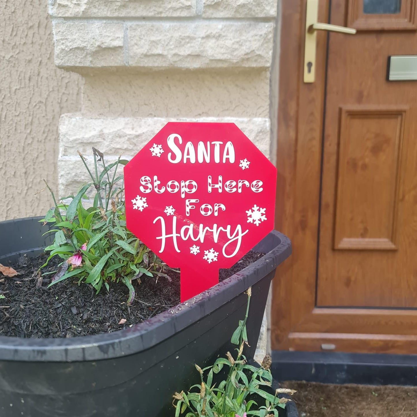 Santa Please Stop Here For Personalised Acrylic Sign with Vinyl Wording - Perfect for inside or outside, great kids Christmas decoration!