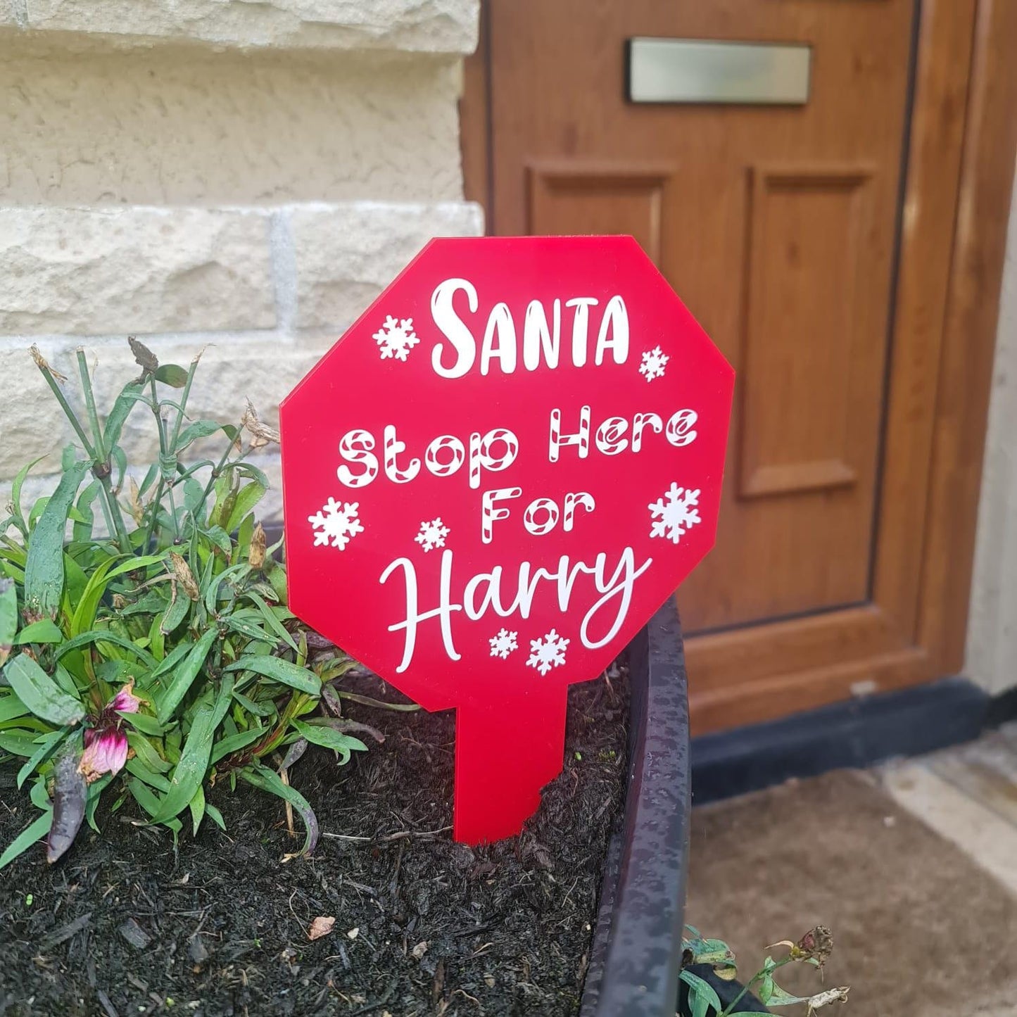 Santa Please Stop Here For Personalised Acrylic Sign with Vinyl Wording - Perfect for inside or outside, great kids Christmas decoration!